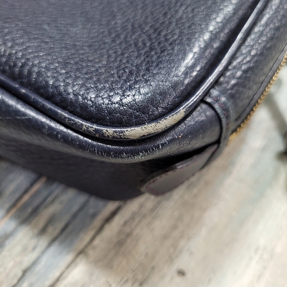 Vintage Dooney & Bourke Leather Crossbody Bag. - Picture 8 of 16